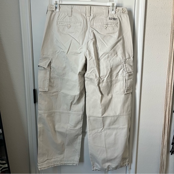 NWT Old Navy Women's “Silver Grey” Cargo Pants - 10 - Picture 7 of 12
